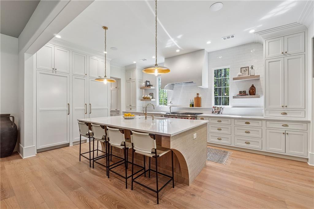 100 Maison Ct