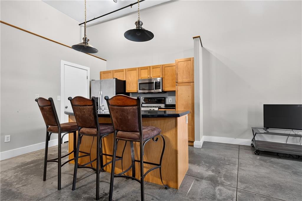 350 Peters Street SW 3