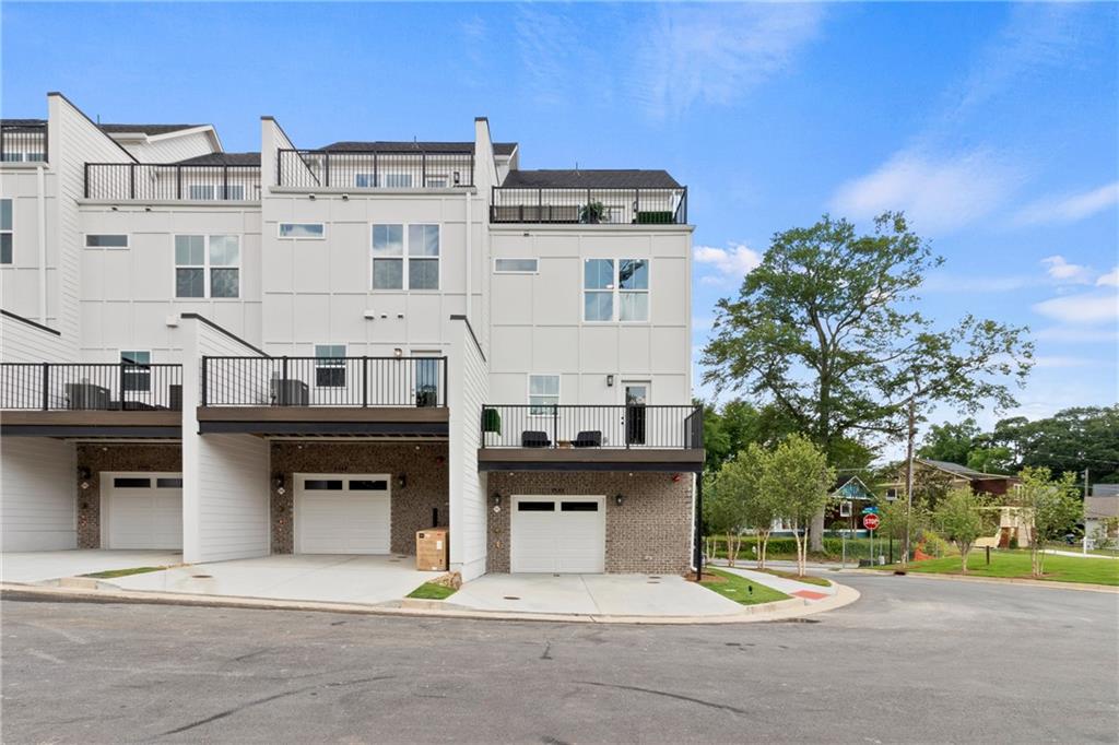 2535 Astaire Court, Atlanta, Georgia image 8