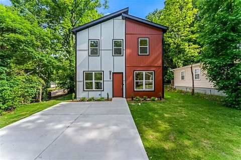1835 Taylor Avenue East Point GA 30344