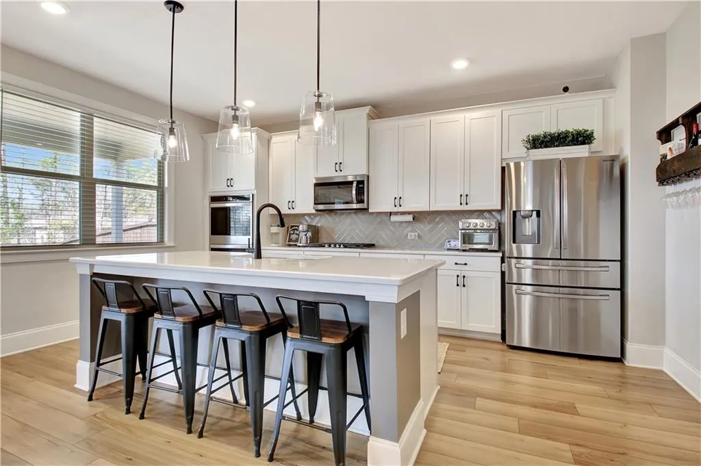 Peachtree City, Georgia 30269, United States, 5 Bedrooms Bedrooms, ,4 BathroomsBathrooms,Residential,Active,98274