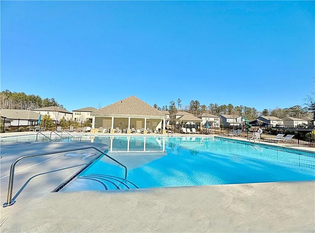 Peachtree City, Georgia 30269, United States, 5 Bedrooms Bedrooms, ,4 BathroomsBathrooms,Residential,Active,98274