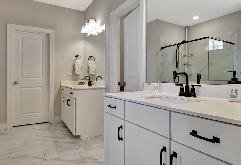 Peachtree City, Georgia 30269, United States, 5 Bedrooms Bedrooms, ,4 BathroomsBathrooms,Residential,Active,98274