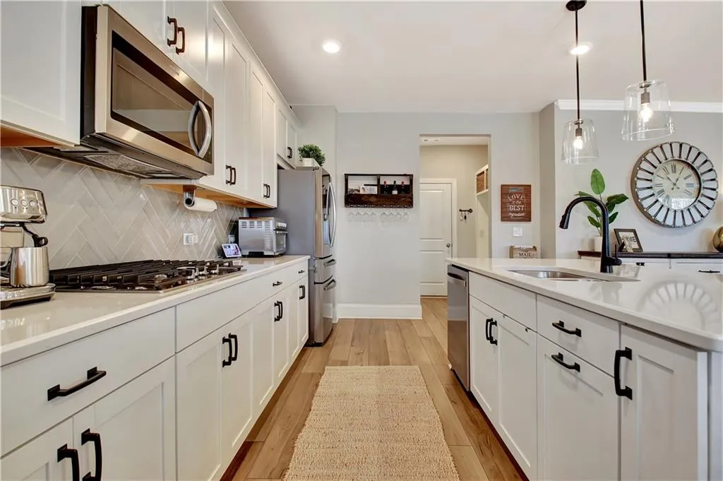 Peachtree City, Georgia 30269, United States, 5 Bedrooms Bedrooms, ,4 BathroomsBathrooms,Residential,Active,98274