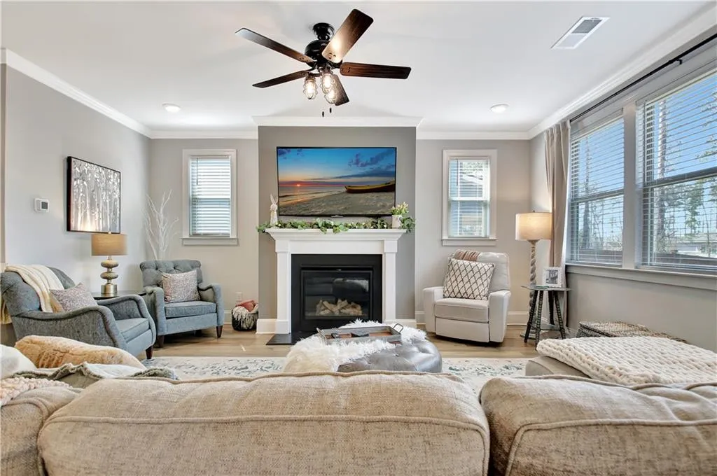 Peachtree City, Georgia 30269, United States, 5 Bedrooms Bedrooms, ,4 BathroomsBathrooms,Residential,Active,98274