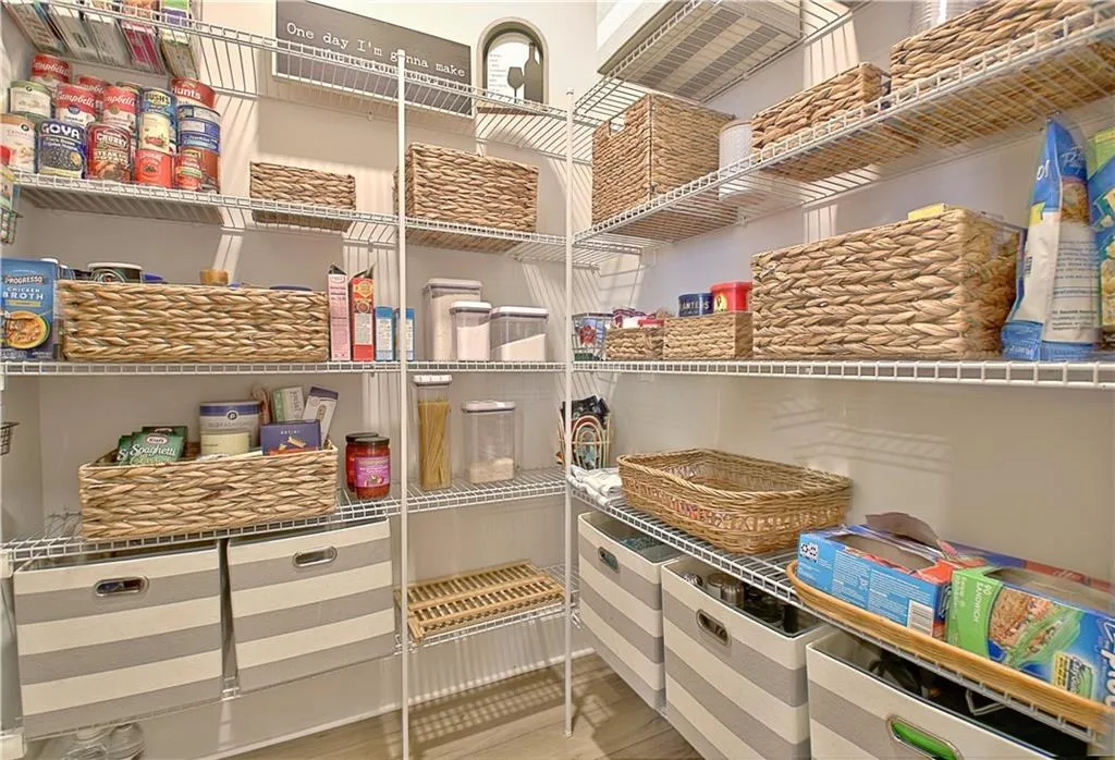 Peachtree City, Georgia 30269, United States, 5 Bedrooms Bedrooms, ,4 BathroomsBathrooms,Residential,Active,98274