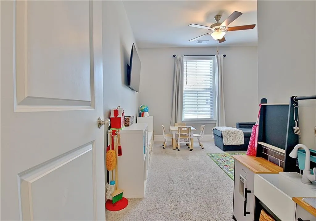 Peachtree City, Georgia 30269, United States, 5 Bedrooms Bedrooms, ,4 BathroomsBathrooms,Residential,Active,98274