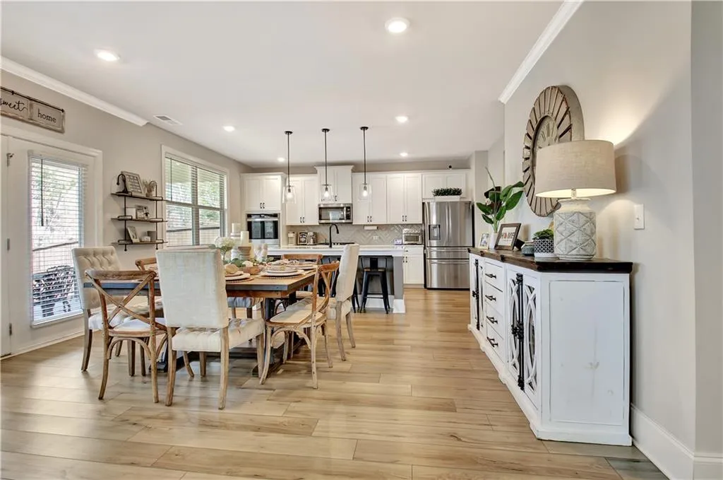 Peachtree City, Georgia 30269, United States, 5 Bedrooms Bedrooms, ,4 BathroomsBathrooms,Residential,Active,98274