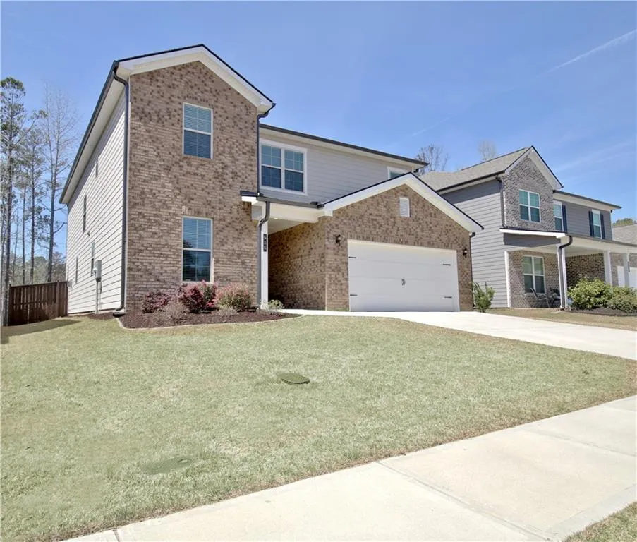 Peachtree City, Georgia 30269, United States, 5 Bedrooms Bedrooms, ,4 BathroomsBathrooms,Residential,Active,98274