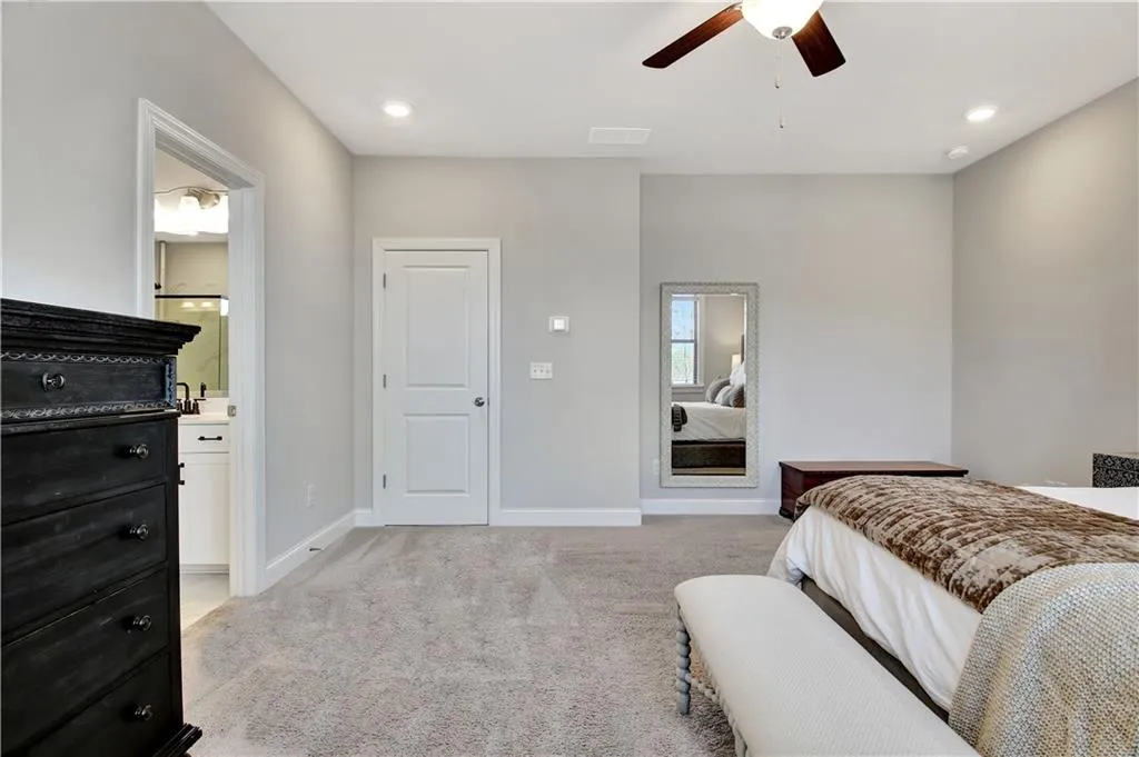 Peachtree City, Georgia 30269, United States, 5 Bedrooms Bedrooms, ,4 BathroomsBathrooms,Residential,Active,98274