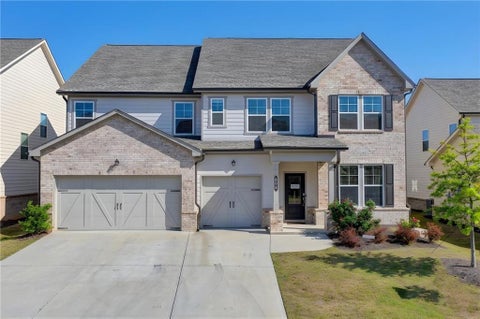Homes For Sale - 659 Caryle Trail Lane<br/> Loganville, GA 30052