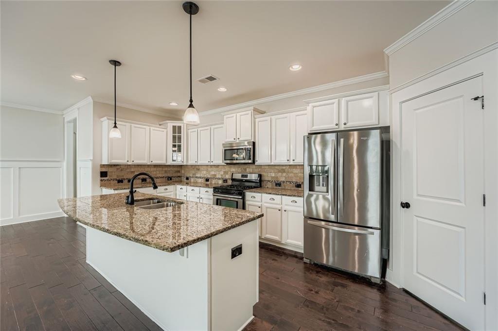 3083 Dunton Street SE