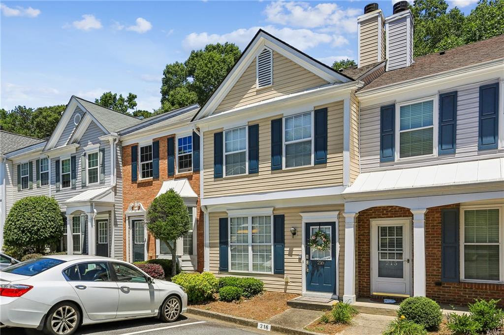 216 Buckland Drive, Alpharetta, Georgia image 2