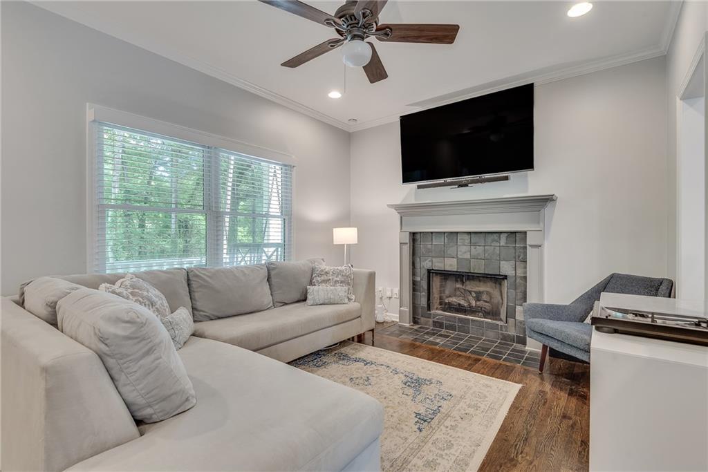 1557 Paxon Street SE