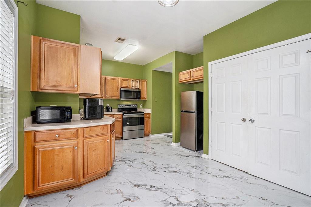 2555 Flat Shoals Road #801, Atlanta, Georgia image 2