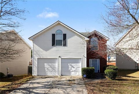 Homes For Sale - 2571 S Hills Hls<br/> Riverdale, GA 30296