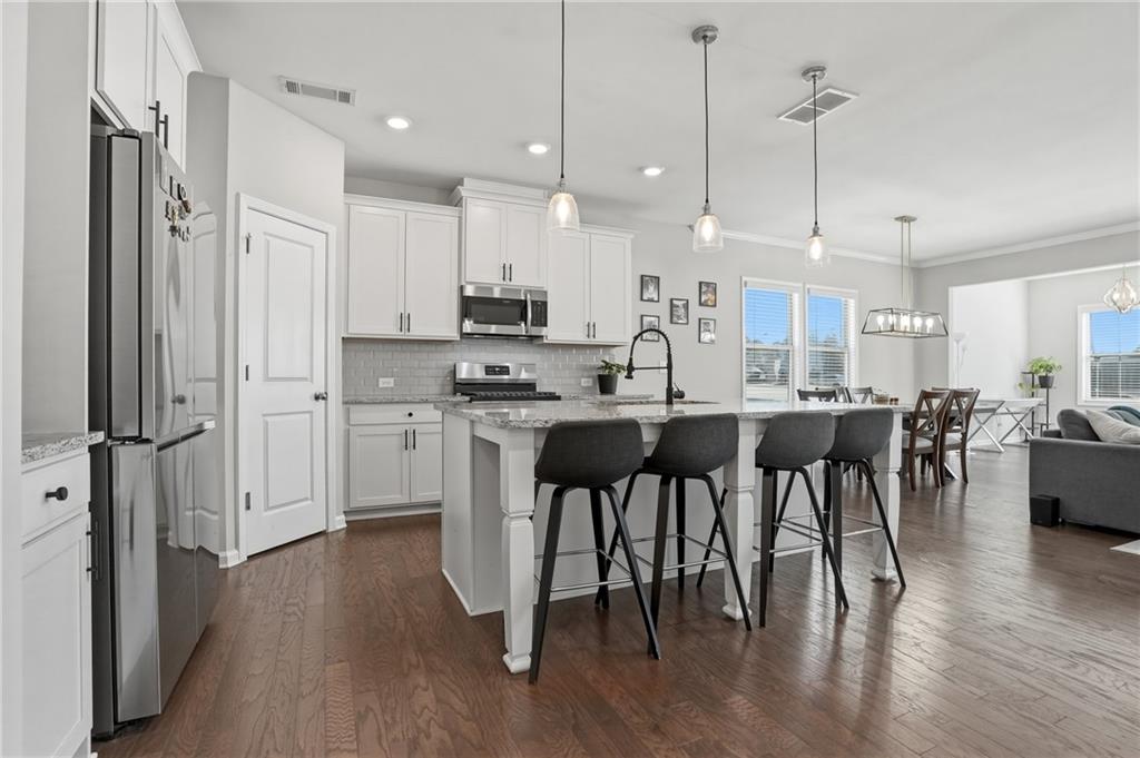 504 Elm Bluff Way