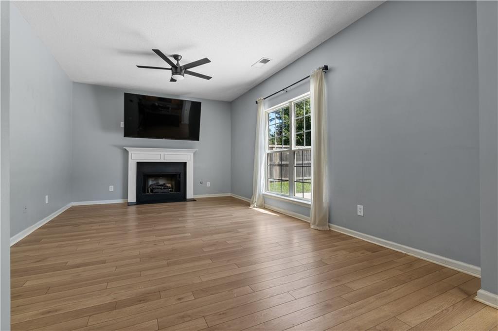 211 Augusta Woods Drive, Villa Rica, Georgia image 9