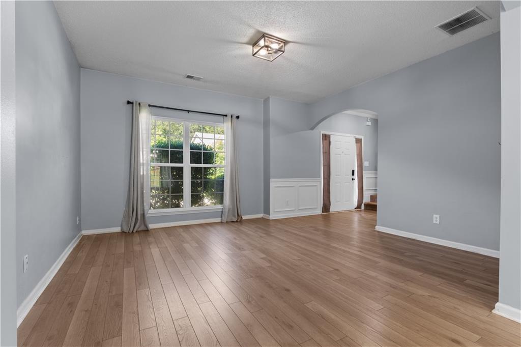 211 Augusta Woods Drive, Villa Rica, Georgia image 4