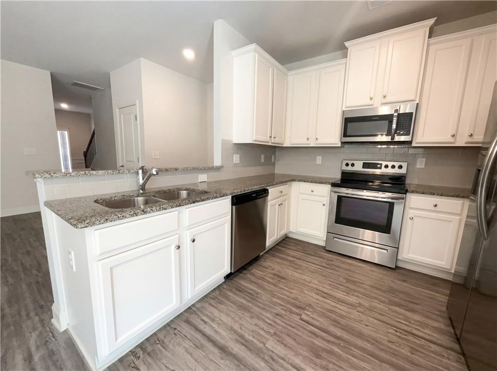 7039 Fringe Flower Drive 8