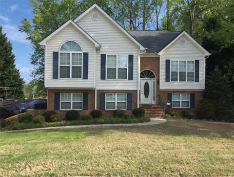 Homes For Sale - 180 Pecan Ridge Drive<br/> Fayetteville, GA 30215