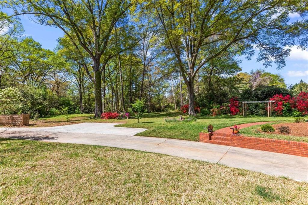 837 Maple Drive, Griffin, Georgia image 4