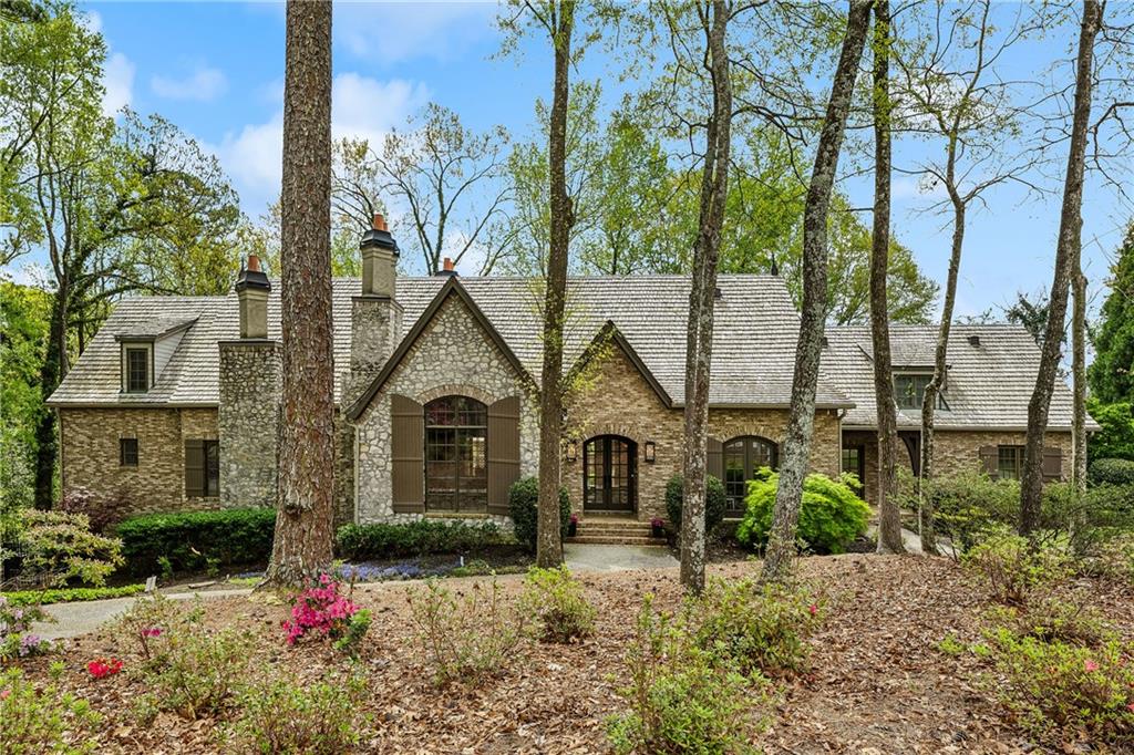 105 Kingston Manor