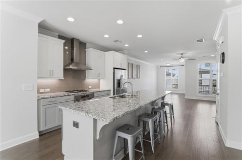 Townhouse For Sale - 2051 Glenview Park Circle<br/> Duluth, GA 30097