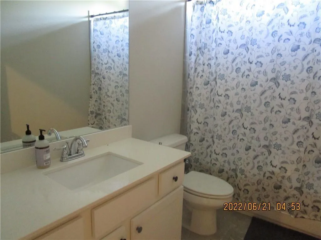 Marietta, Georgia 30066, United States, 5 Bedrooms Bedrooms, ,4 BathroomsBathrooms,Residential,Active,130675