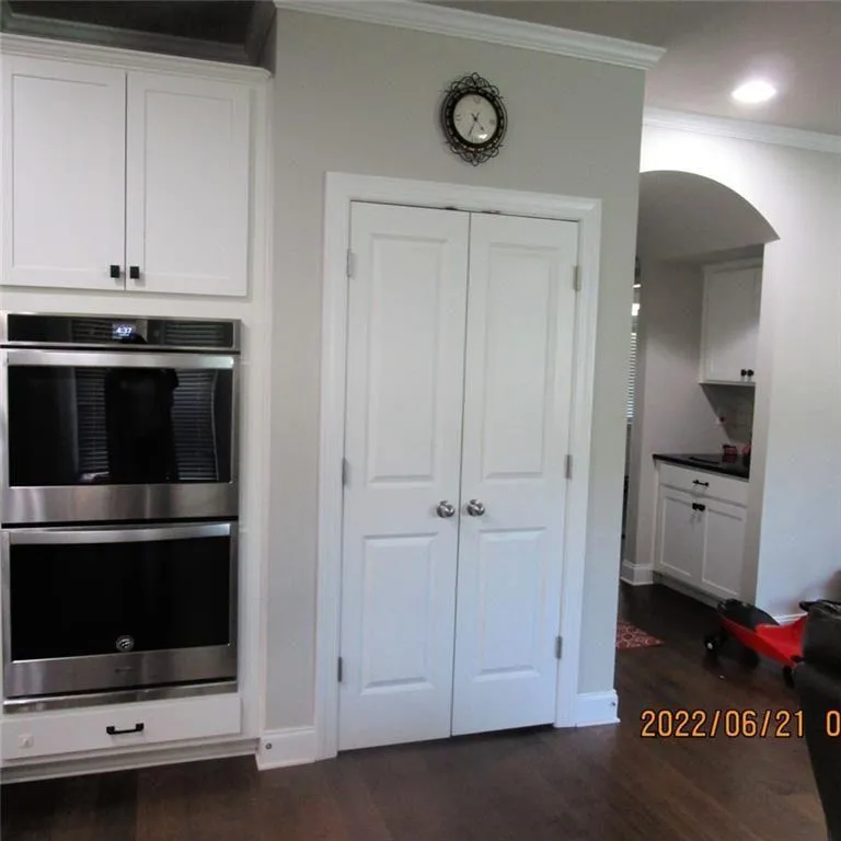 Marietta, Georgia 30066, United States, 5 Bedrooms Bedrooms, ,4 BathroomsBathrooms,Residential,Active,130675