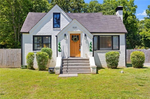 Homes For Sale - 1020 S Madison Avenue<br/> Monroe, GA 30655