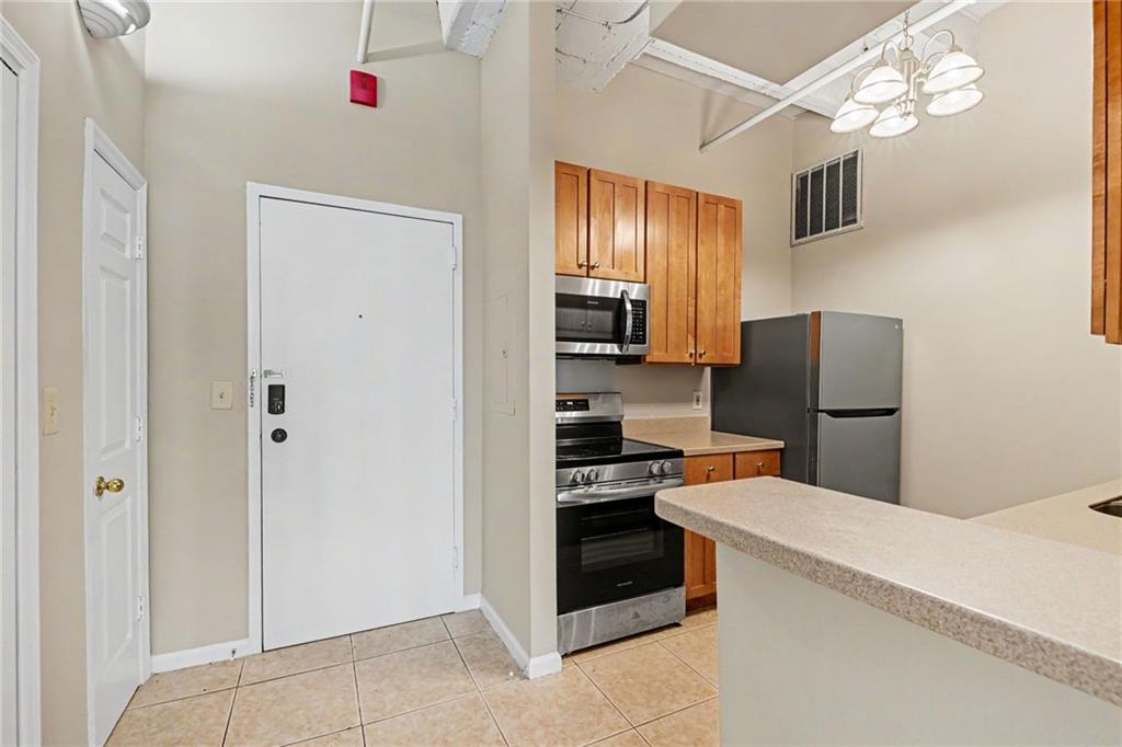 32 Peachtree Street NW 1204
