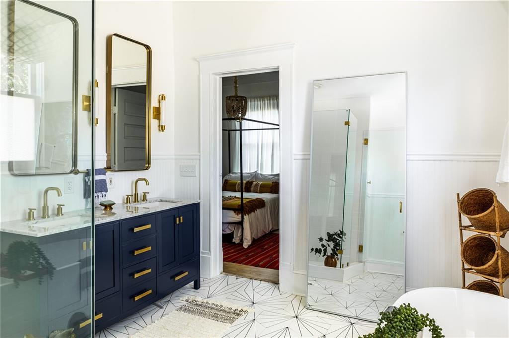 384 Pavillion Street SE