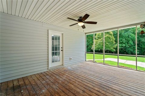 A home in Dawsonville