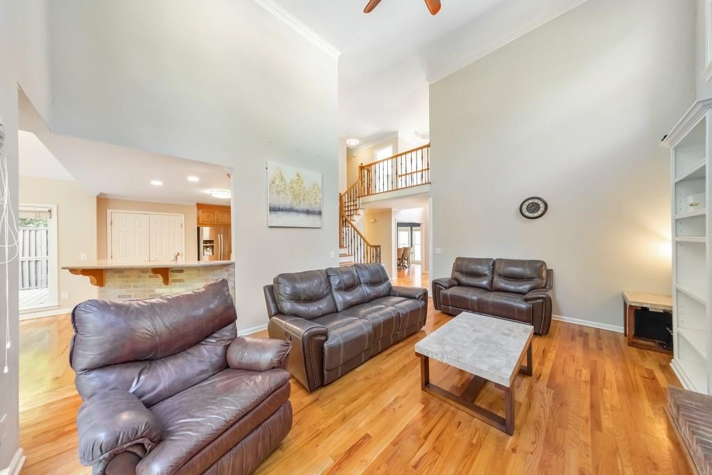638 Braidwood Drive NW