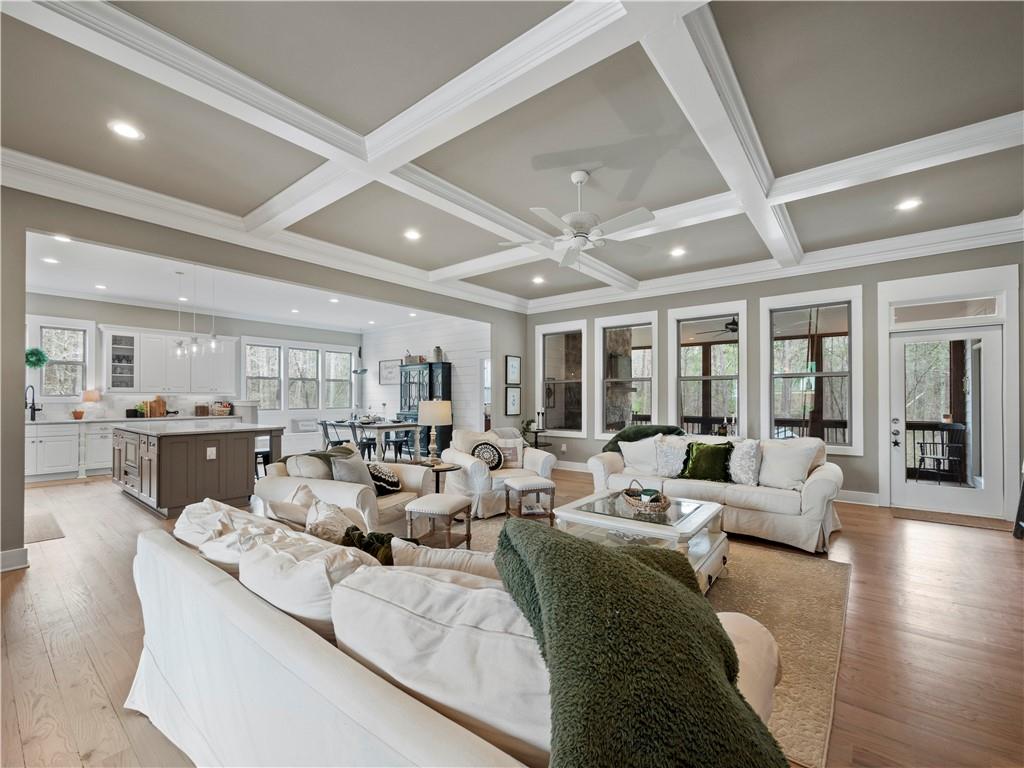 6061 Bluewater Boulevard, Gainesville, Georgia image 9