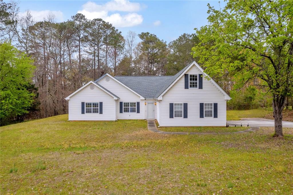 4671 Cedar Drive, Loganville, Georgia image 1