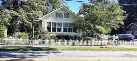 Homes For Sale - 322 Cedar Street<br/> Carrollton, GA 30117