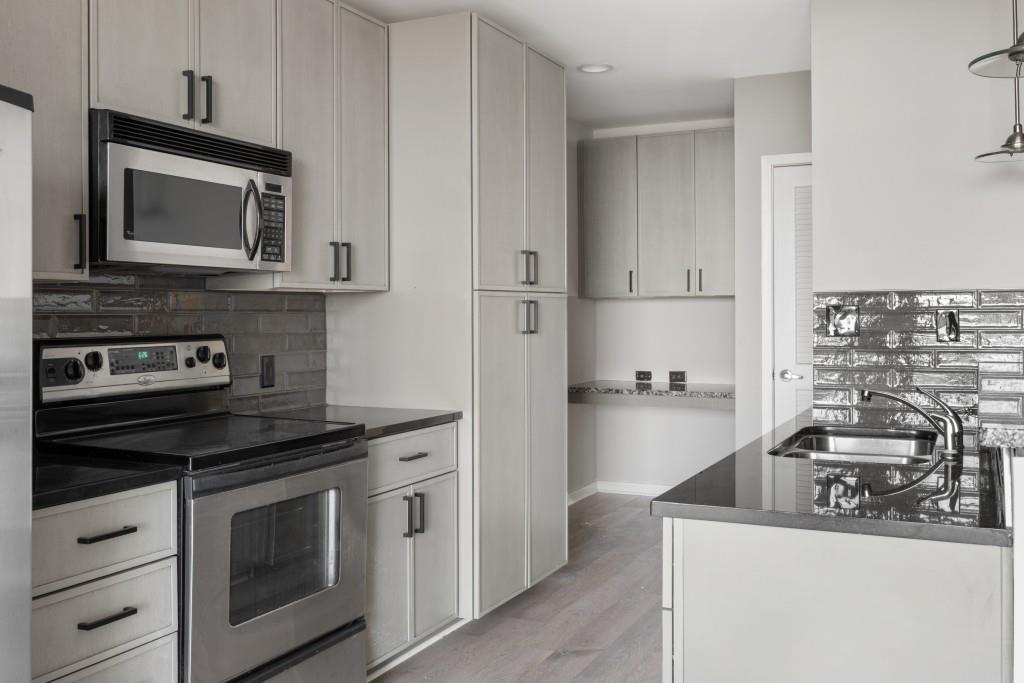 923 Peachtree Street NE 1636