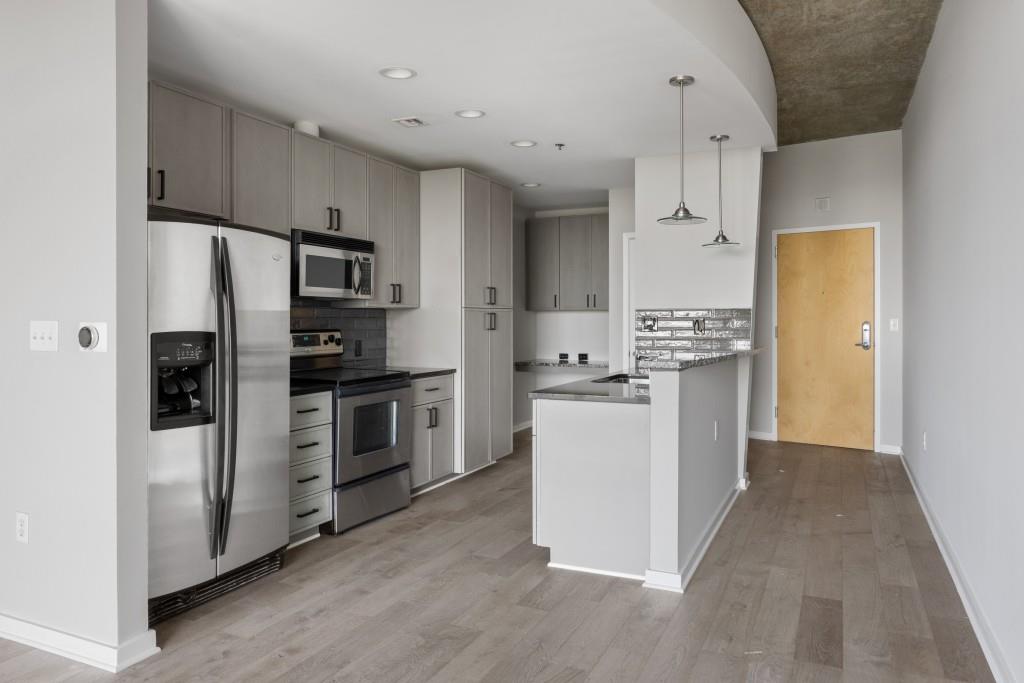 923 Peachtree Street NE 1636