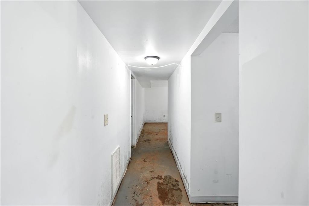 93 FLOYD Lane