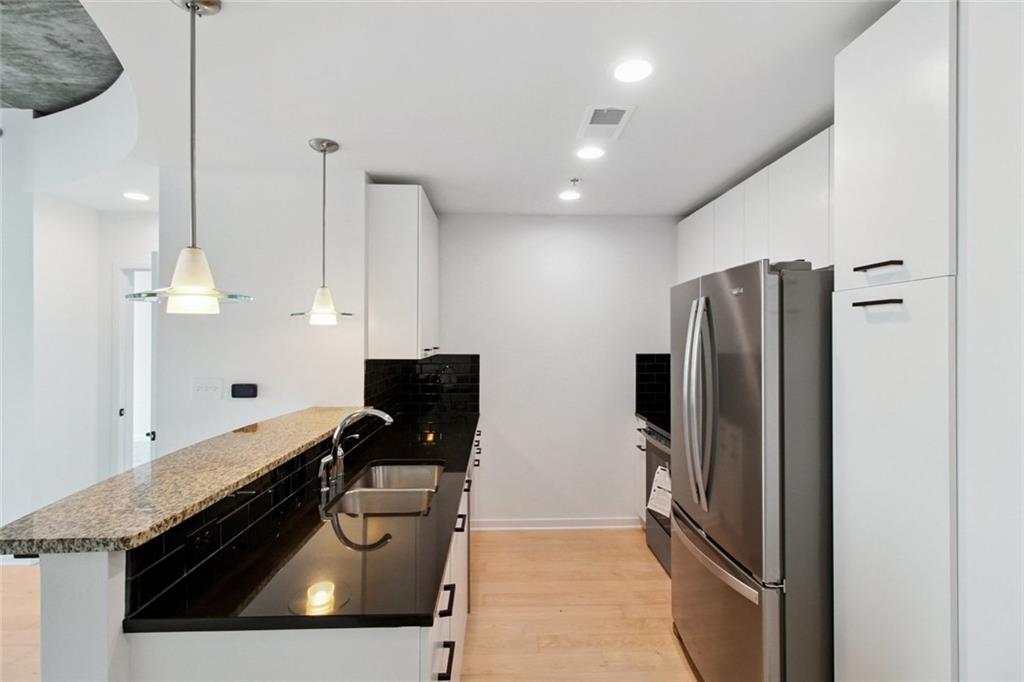 3324 Peachtree Road NE 2904