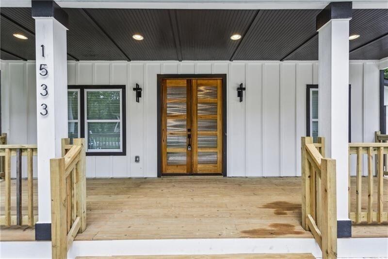 1533 Willowbrook Drive SW