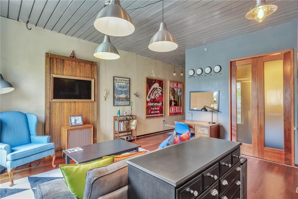 620 Glen Iris Drive NE 206