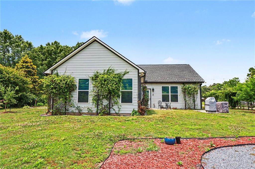134 N Avery Road NW