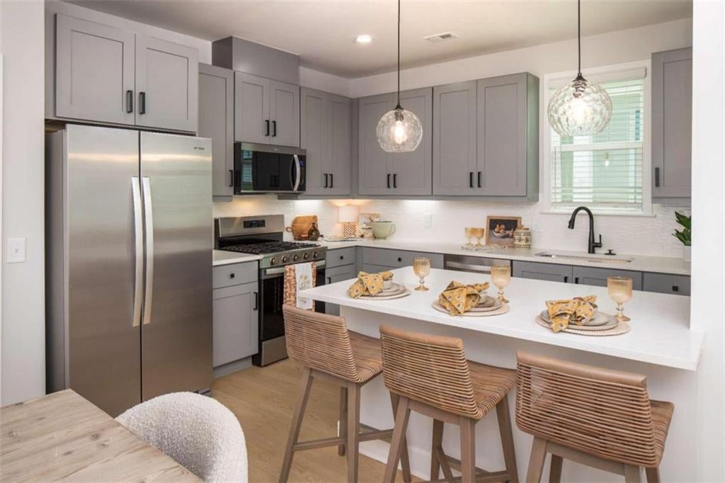 4400 Gabriel Blvd 105 - THISTLE