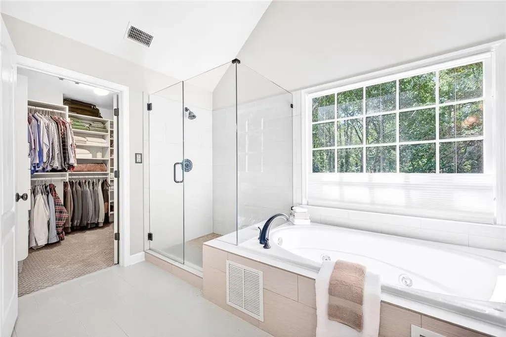 Brookhaven, Georgia 30319, United States, 4 Bedrooms Bedrooms, ,4 BathroomsBathrooms,Residential,Active,227951