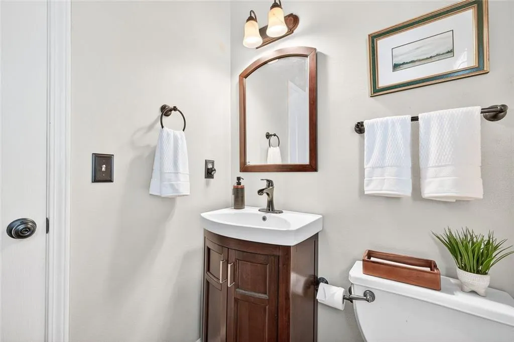 Brookhaven, Georgia 30319, United States, 4 Bedrooms Bedrooms, ,4 BathroomsBathrooms,Residential,Active,227951