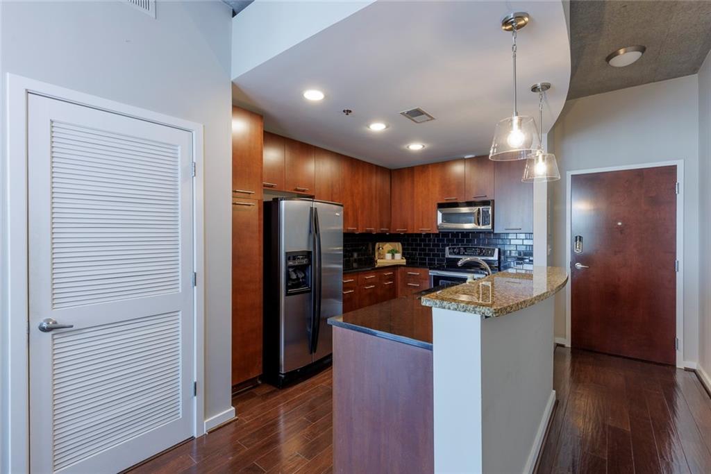 3324 Peachtree Road NE 2611