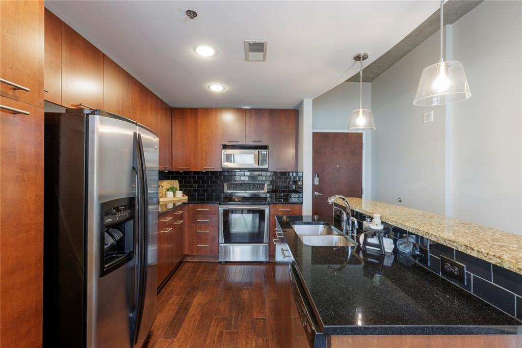 3324 Peachtree Road NE 2611